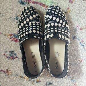Tom’s Alpargata Rope Flats - Black & White Woven Geometric Pattern - Size 8